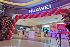 Huawei-150th-store-opening-Revu-Philippines-h