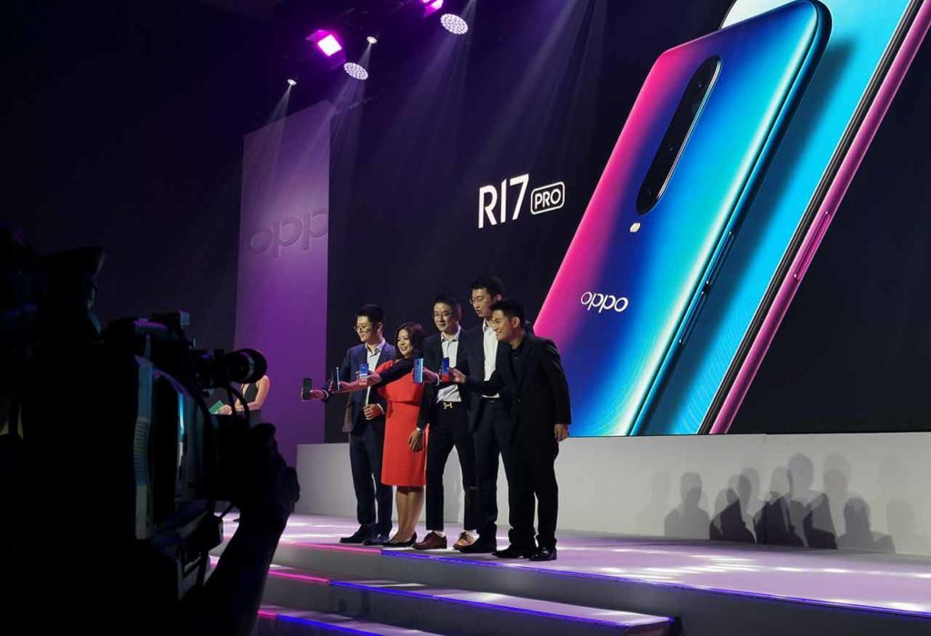 OPPO executives at the R17 Pro launch event on Revu Philippines