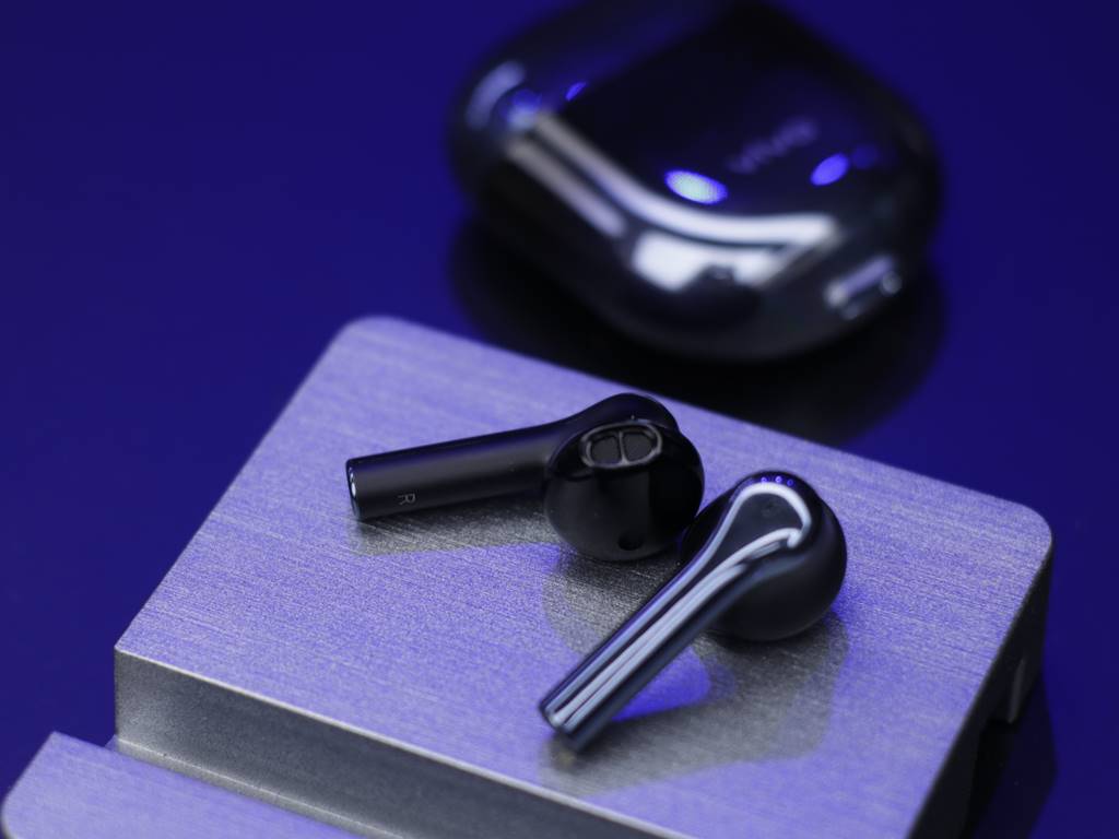 Vivo TWS Earphone with high specs affordable price launched rev