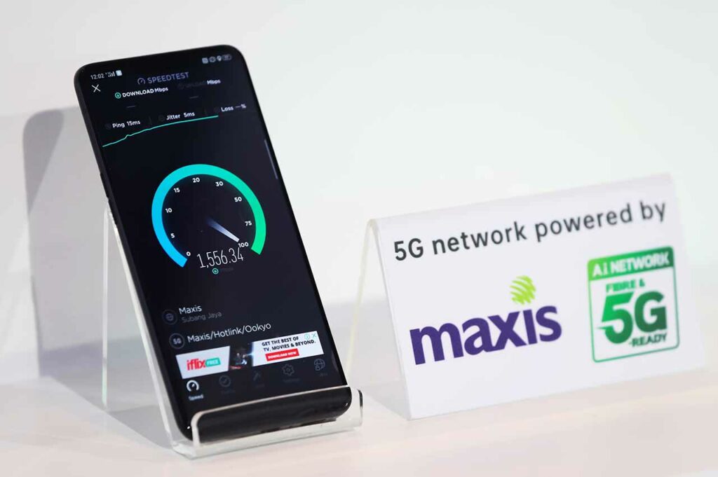 5G internet connection speed at the OPPO APAC Region Hub launch via Revu Philippines