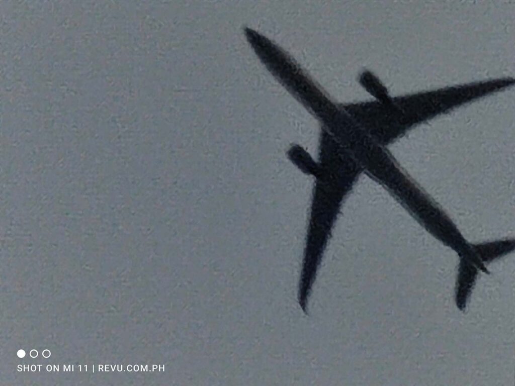 Xiaomi Mi 11 camera sample 30x zoom picture of an airplane by Revu Philippines