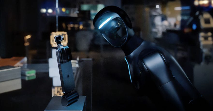 HONOR humanoid service robot and HONOR Robot Phone via REVU Philippines